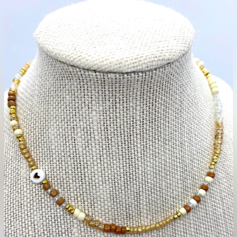 Tan Cream Gold Beaded Necklace Heart Charm Boho Y2K Summer Beach Preppy Festival - Picture 2 of 7